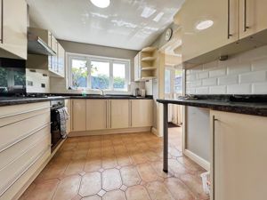 Kitchen- click for photo gallery